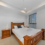 Central Location One Bedroom In Chatswood