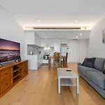 Central Location One Bedroom In Chatswood