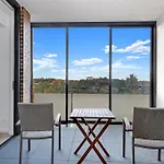 Central Location One Bedroom In Chatswood